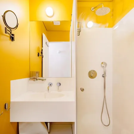 Graça Break With Balcony