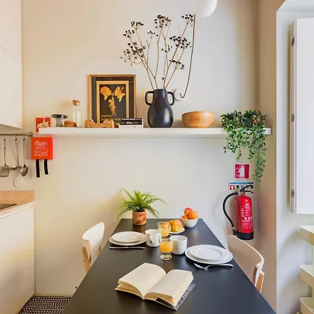 Graça Break With Balcony