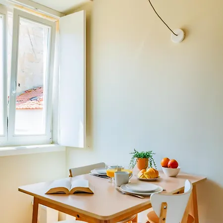 Graca Break With Balcony * Lisbon