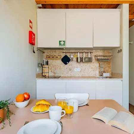 Graça Break With Balcony * Lisboa